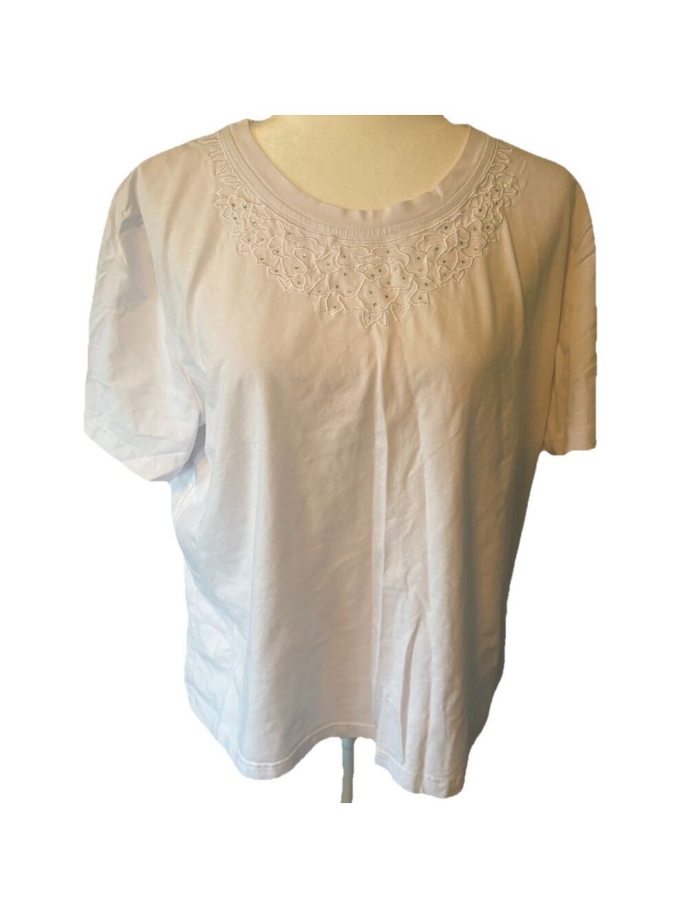 White Embroidered Beaded Rhinestone Neckline Top XL Cotton Coastal Grandma